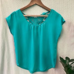4/$20🌸 Kelly Green top